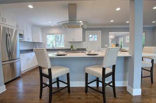 518 Deerpath Ct - Photo 3 of 14