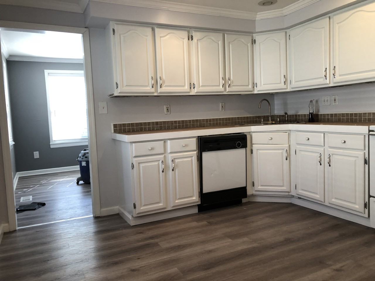 9419 Muriel Avenue - Photo 2 of 11