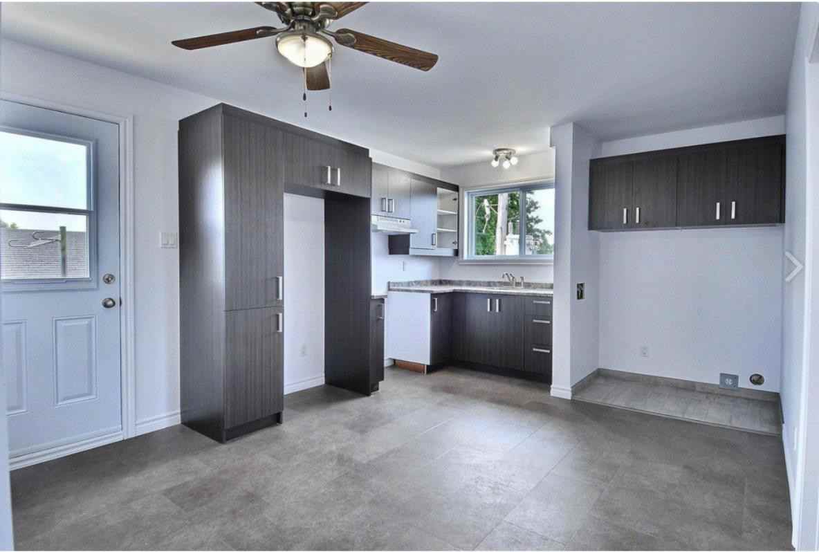 33 Rue Guévremont - Photo 2 of 9