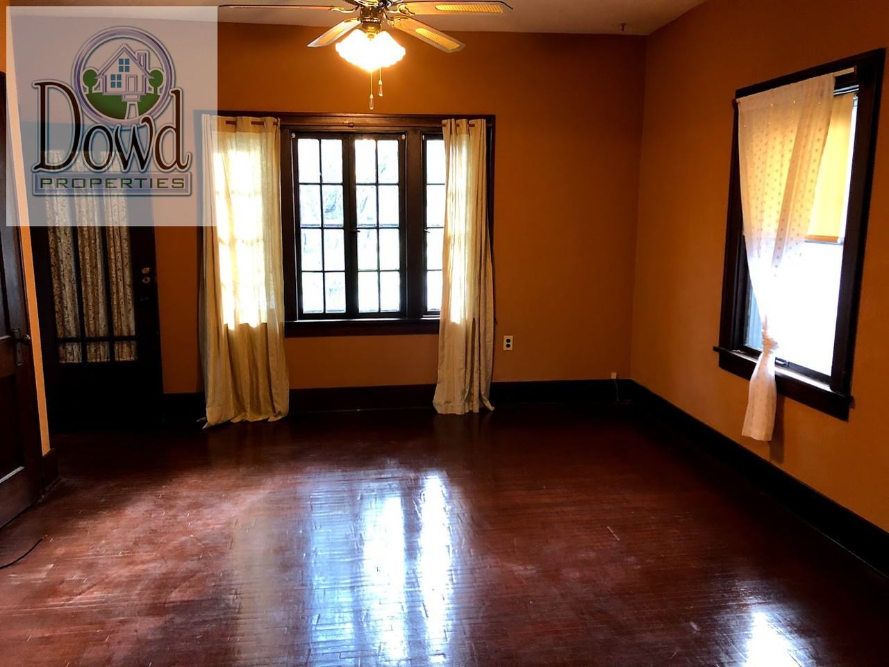 605 South Clayton Street - Photo 3 of 10