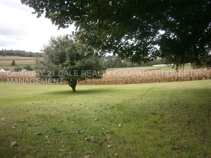 12660 Collinsville Rd - Photo 3 of 4