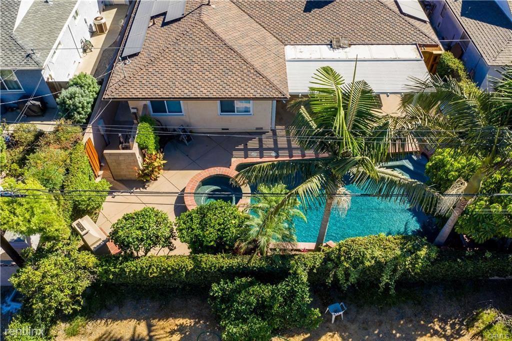 6821 E 9th St - Photo 2 of 29