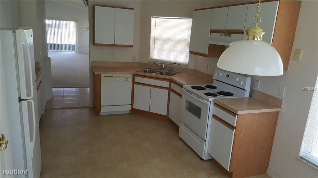 621 Grand Canal Dr - Photo 2 of 3