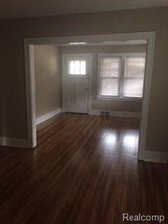 264 E Breckenridge St - Photo 3 of 8