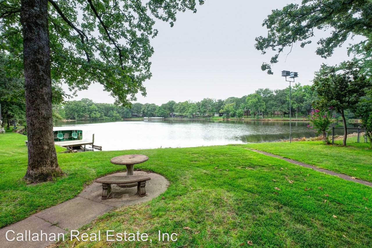 5131 Lochridge Rd - Photo 3 of 48