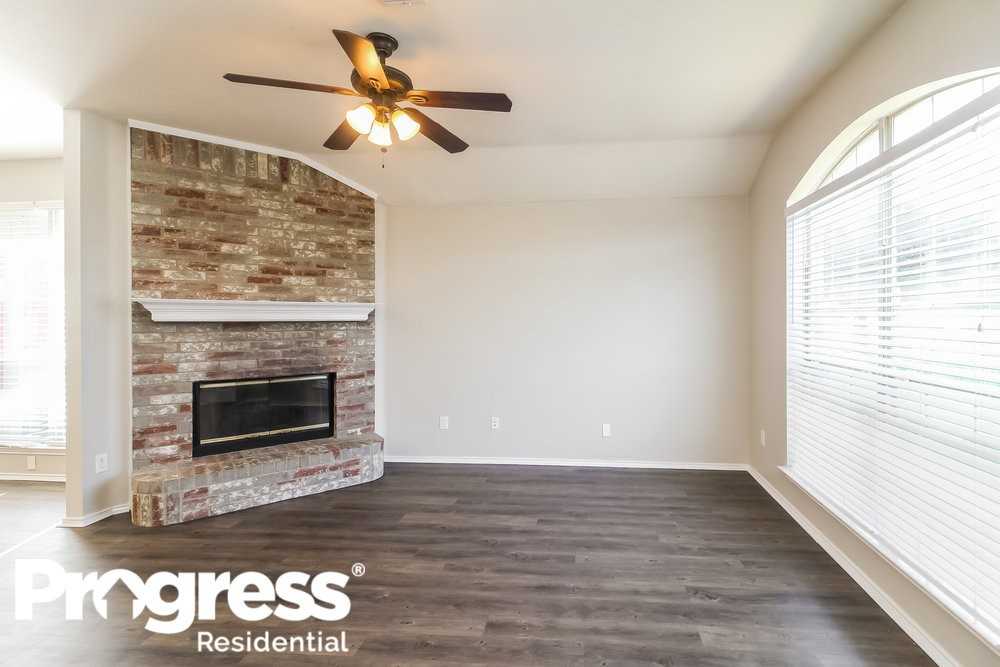 1814 Taylor St - Photo 2 of 15