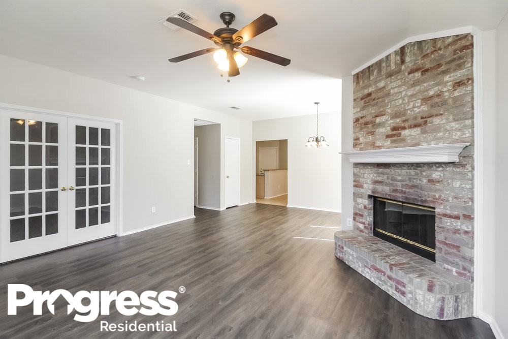 1814 Taylor St - Photo 3 of 15