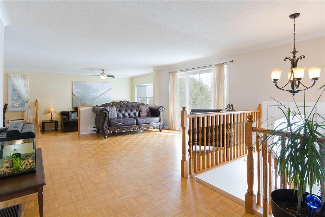 306 Stanley Crescent - Photo 2 of 12