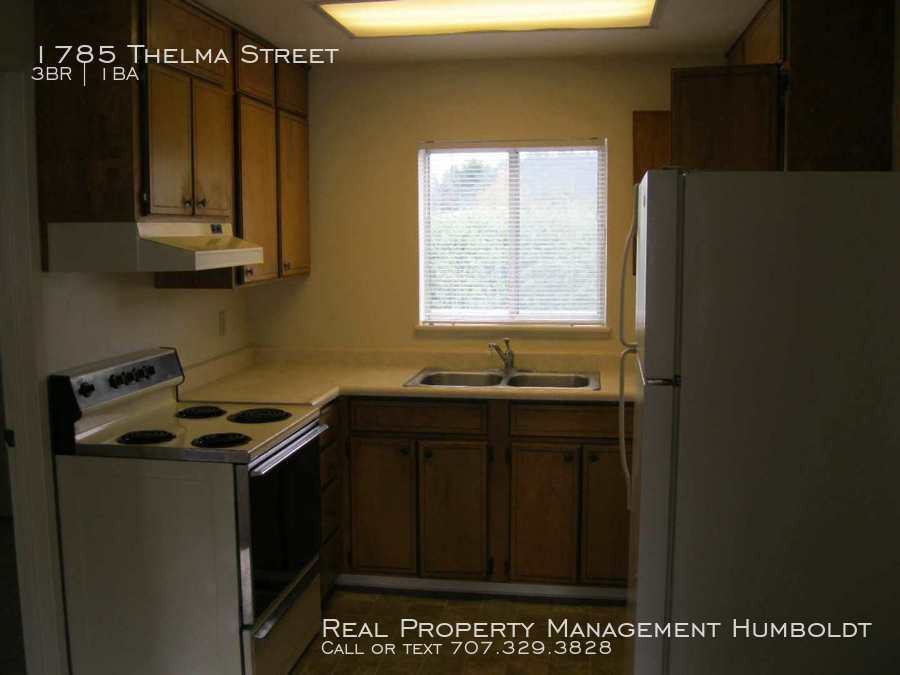 1785 Thelma St - Photo 2 of 13