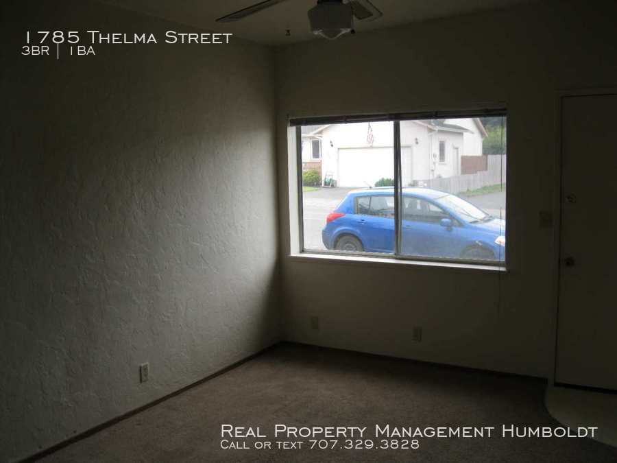1785 Thelma St - Photo 3 of 13