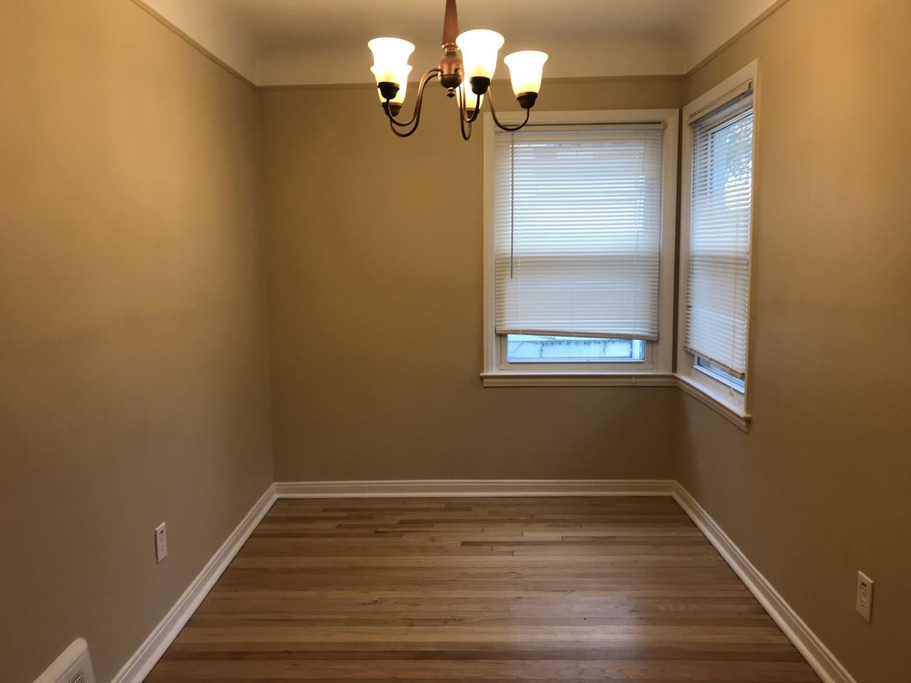 877 Princeton Rd - Photo 3 of 12