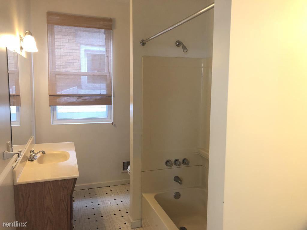 812 S Braddock Ave #2 - Photo 3 of 22