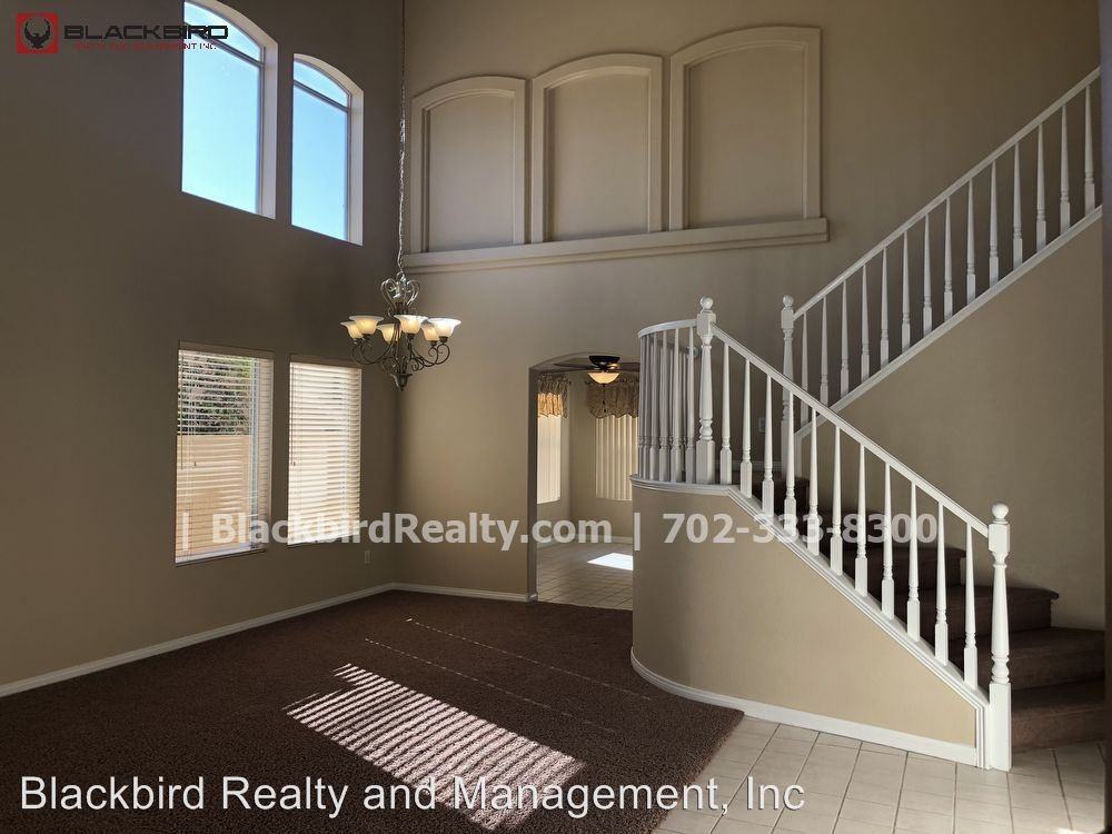 8953 Prominence Ln - Photo 3 of 24