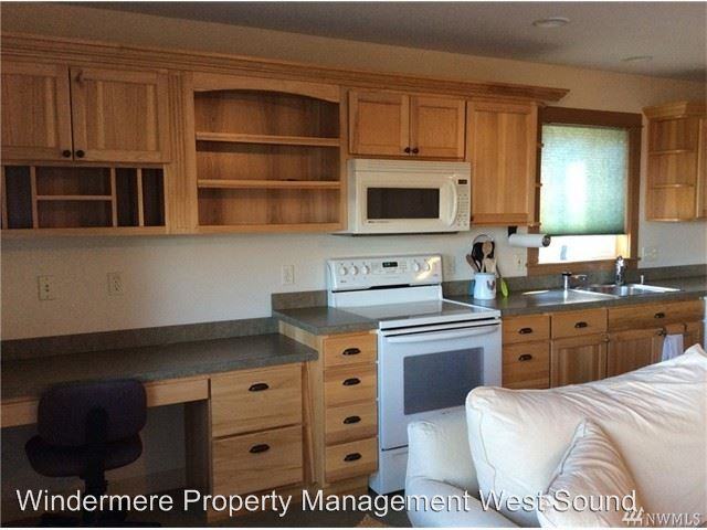 22448 Jefferson Point Rd NE - Photo 2 of 9