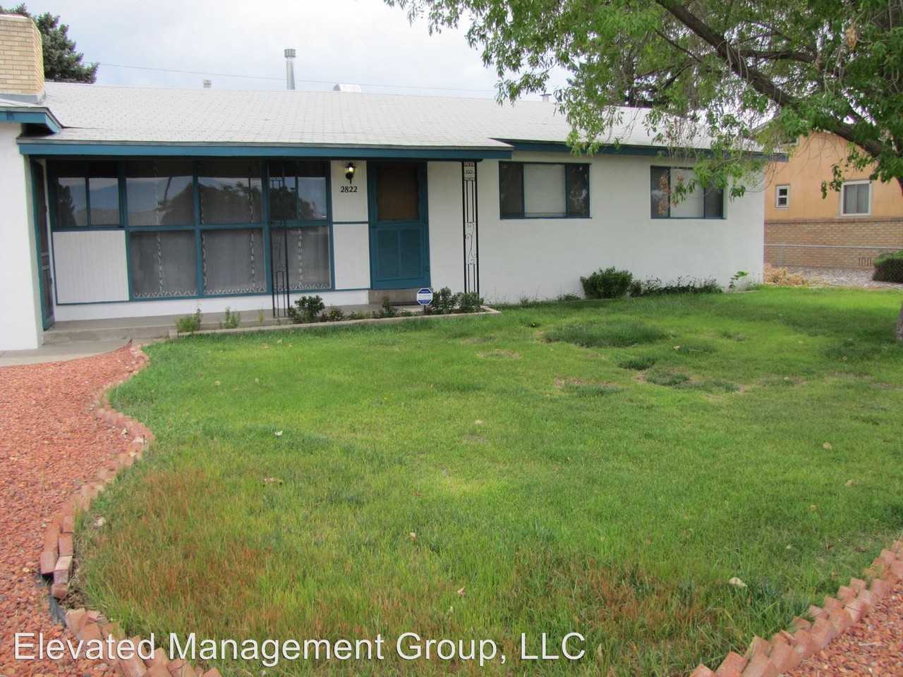 2822 Madeira Dr NE - Photo 3 of 27