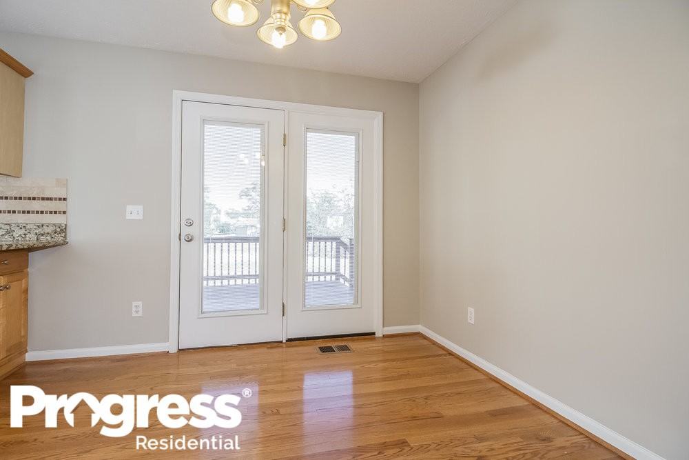 1917 Port James Cir - Photo 3 of 17