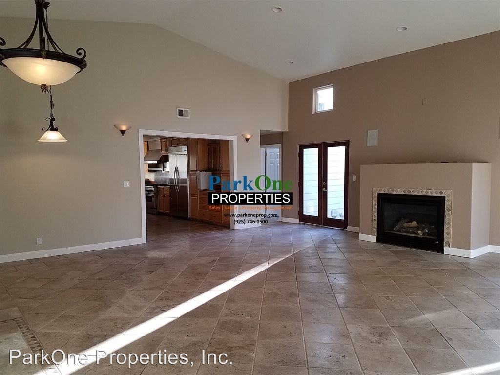 6 Lavina Ct - Photo 2 of 13