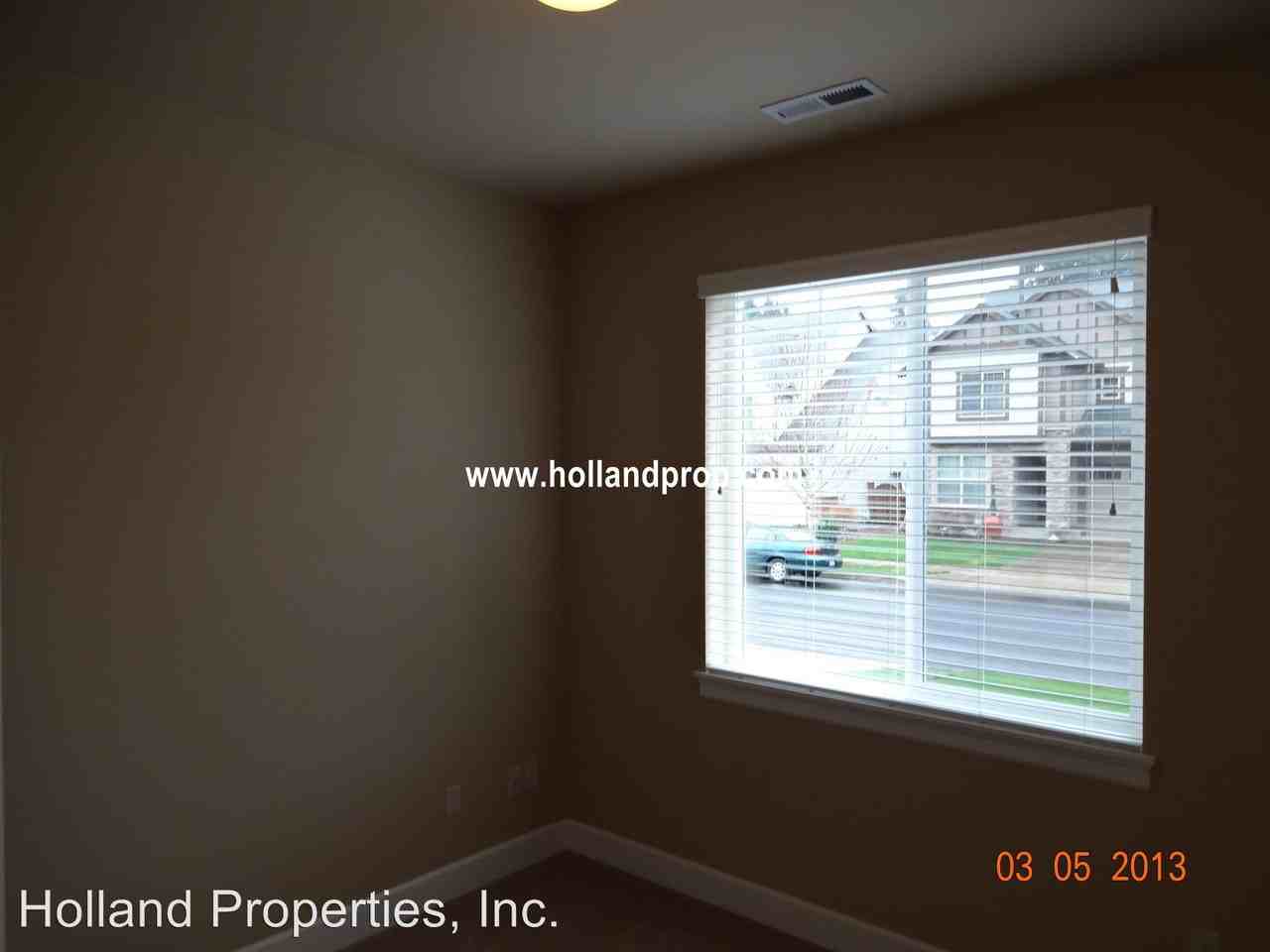 1081 Meek Way - Photo 3 of 34