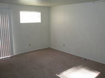 906 N 27th St - Photo 3 of 15