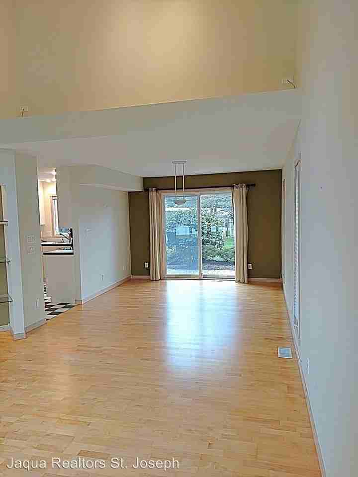 4643 Hedgewood Dr - Photo 3 of 10