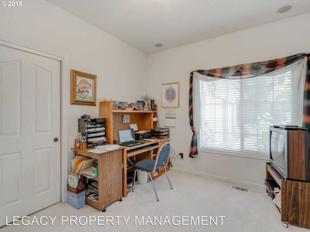 1932 SW Phyllis Pl - Photo 2 of 30