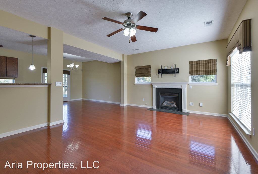 3113 Carrington Ct - Photo 3 of 21