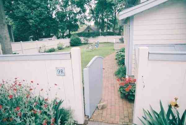 9R Summer St - Photo 2 of 24