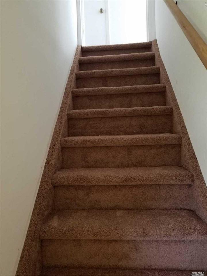 516 Bellmore St - Photo 3 of 20