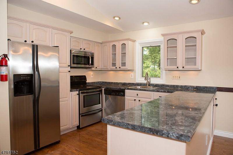 136 Glenside Trail - Photo 3 of 11