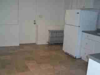 162 Franklin St #B - Photo 3 of 6