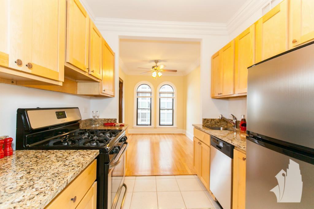 401 West Fullerton Avenue #205E