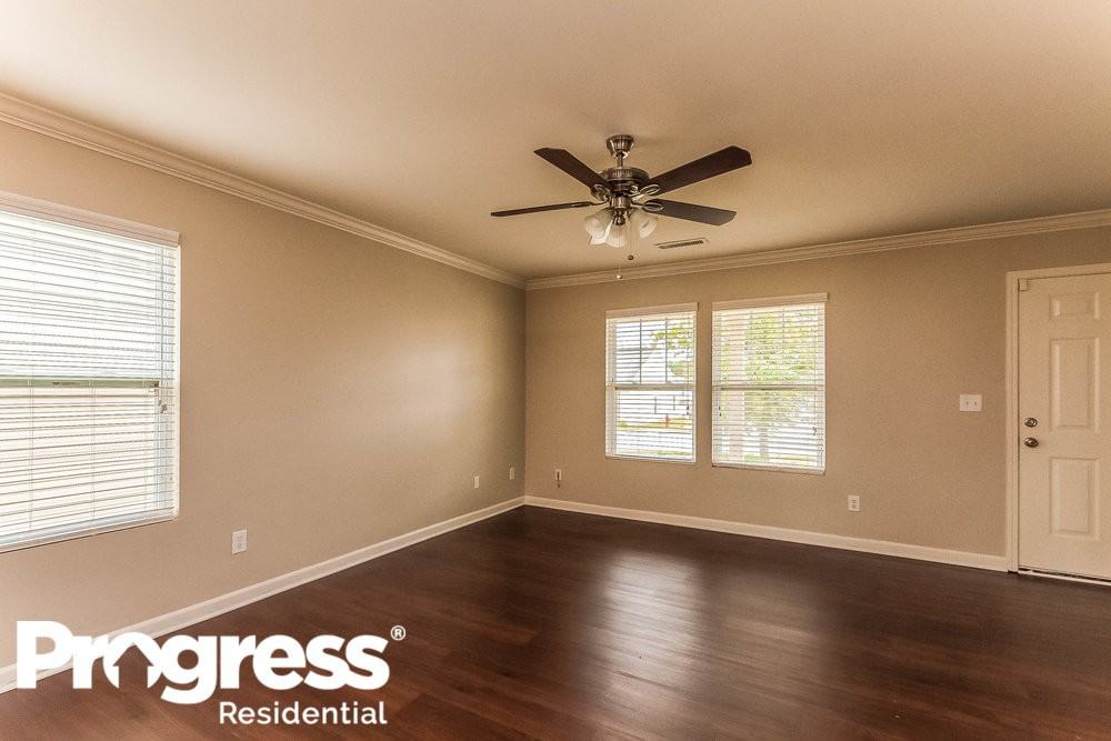 1120 Black Diamond Dr - Photo 3 of 18