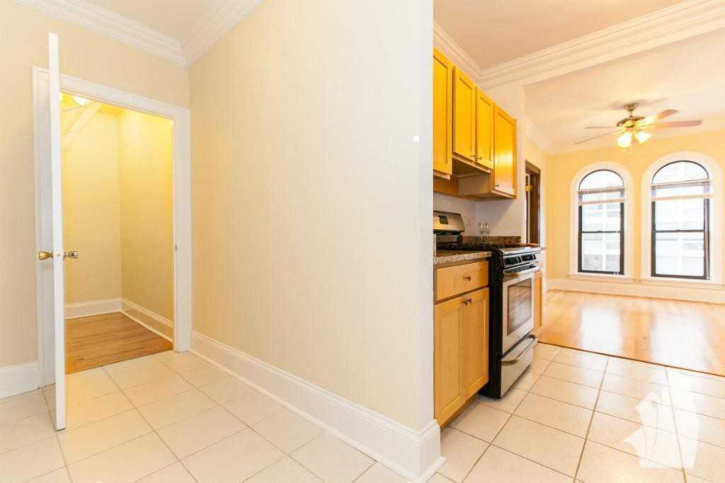 401 West Fullerton Avenue #1603W