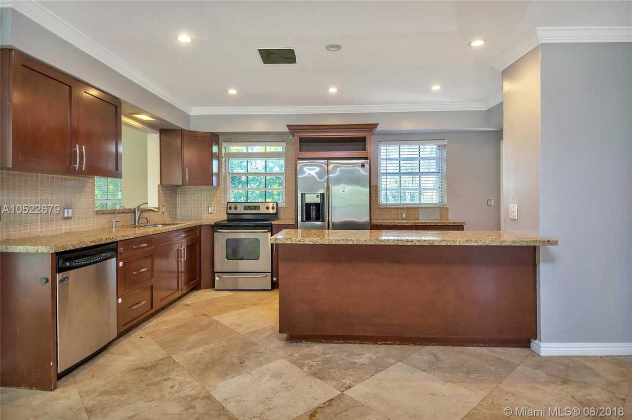 1311 Fillmore Street - Photo 3 of 8