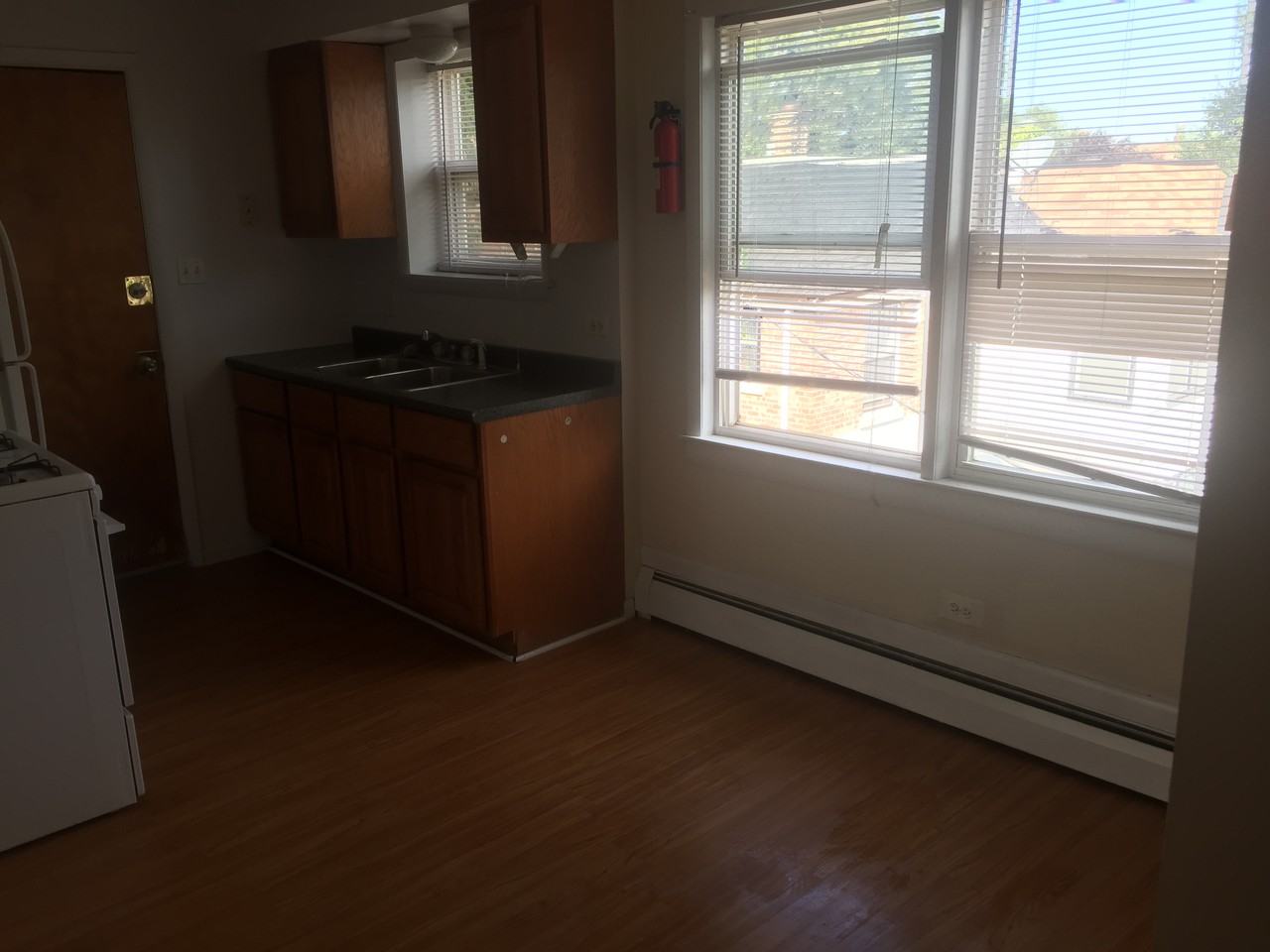 1446 W 92nd St #1446-3 - Photo 2 of 5