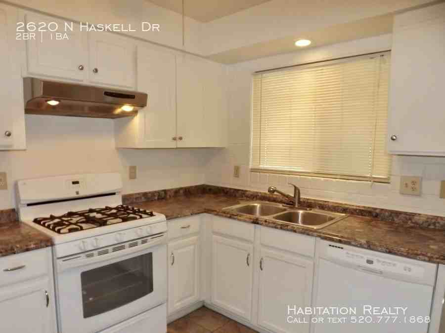 2620 N Haskell Dr - Photo 3 of 17
