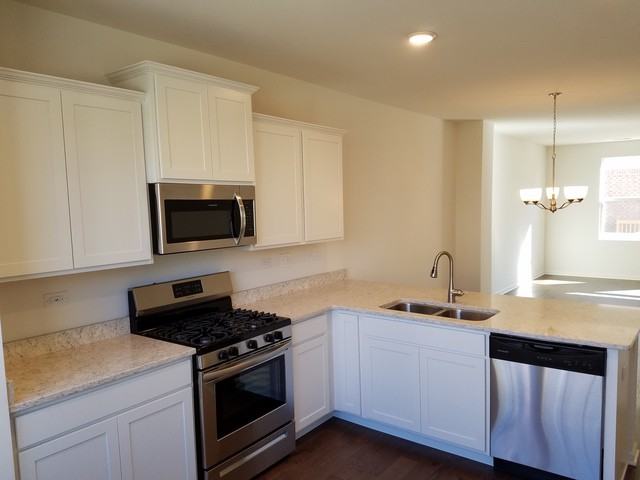 8605 Prairie St - Photo 3 of 23