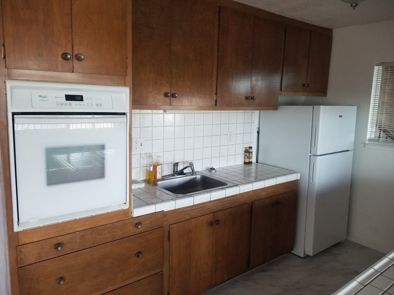 10628 Edgewater Dr - Photo 2 of 9