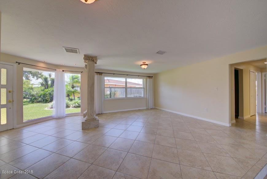 132 Yacht Haven Dr - Photo 3 of 29