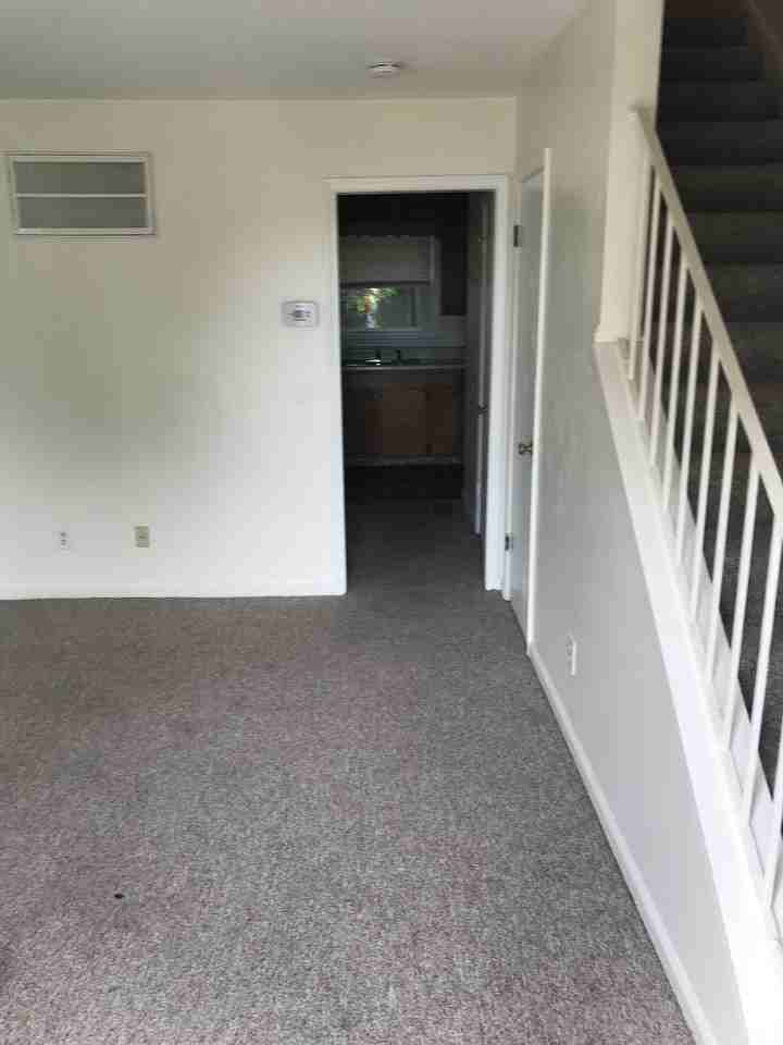 1357 Devon Ln - Photo 3 of 6