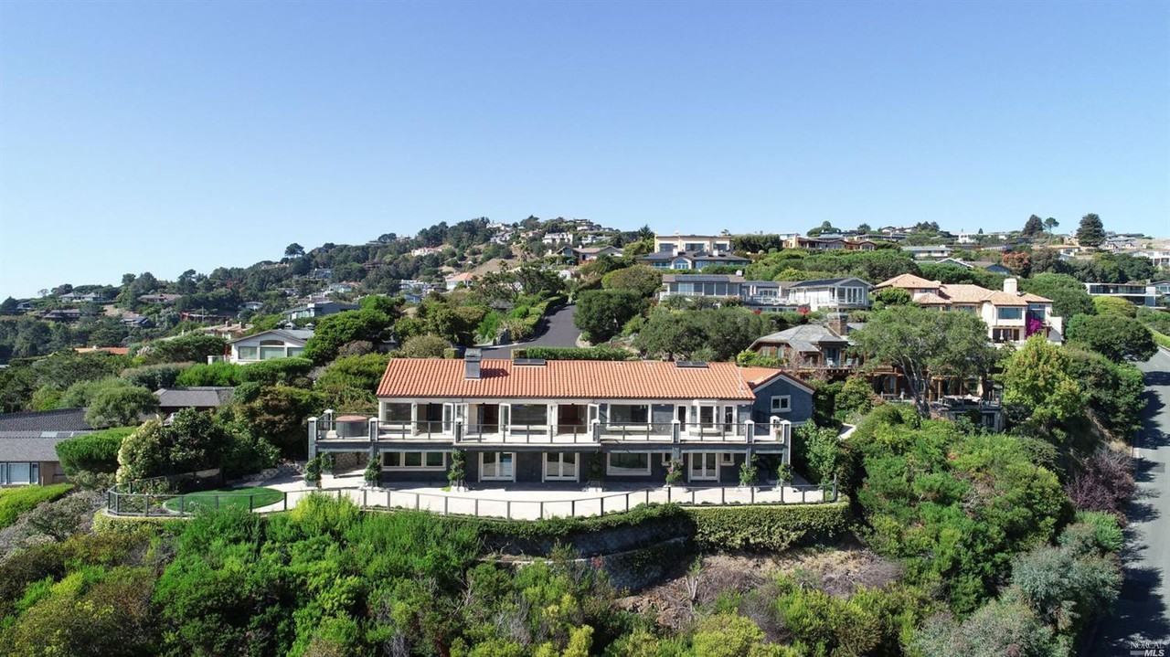 5 Berke Ct - Photo 3 of 31