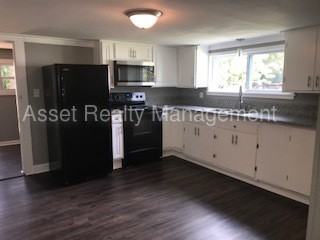 230 Russell Rd - Photo 3 of 26