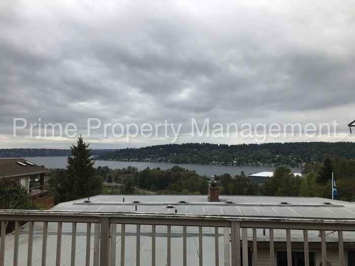 11243 SE 76th St - Photo 2 of 34