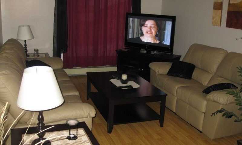 521 6 Avenue West - Photo 2 of 7