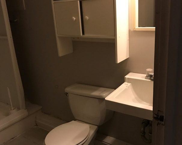 506 18 Avenue East #B - Photo 2 of 6