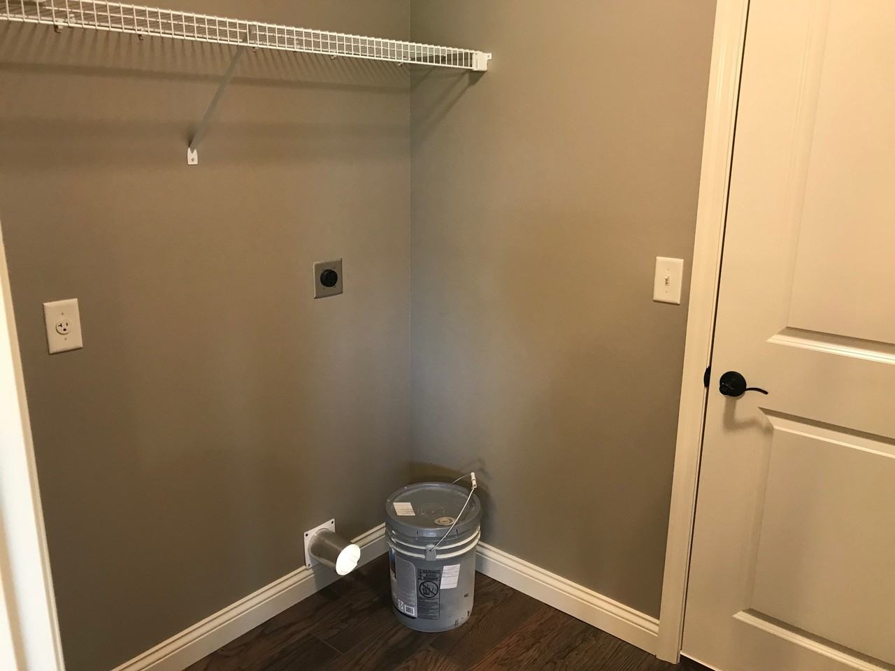 177 Lake Tucci Circle - Photo 3 of 12