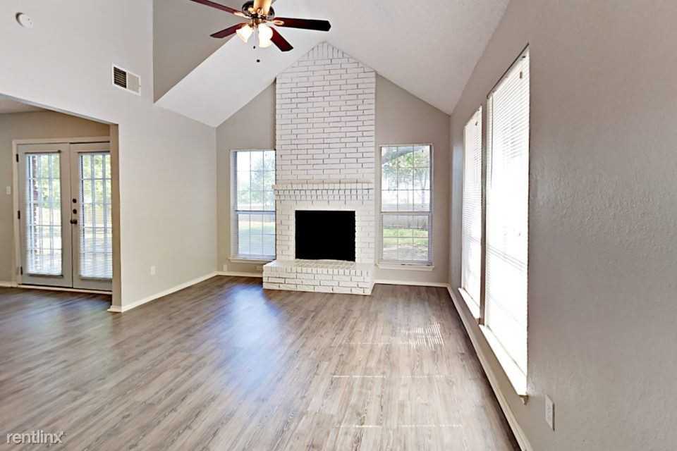 900 Freshwood Ct - Photo 2 of 16