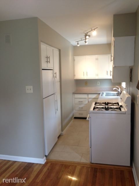 1545 King Ave - Photo 2 of 8
