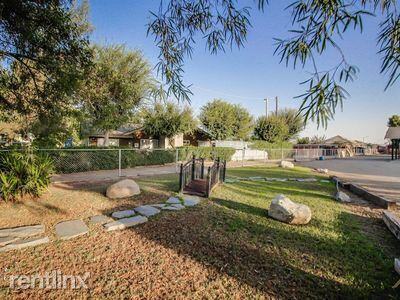 2229 Delbert St - Photo 2 of 5