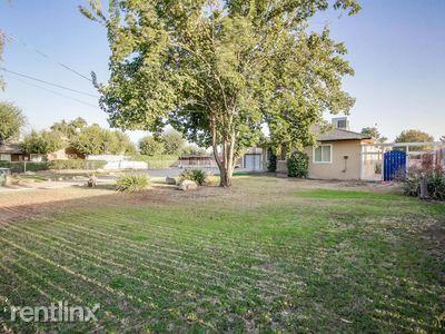 2229 Delbert St - Photo 3 of 5